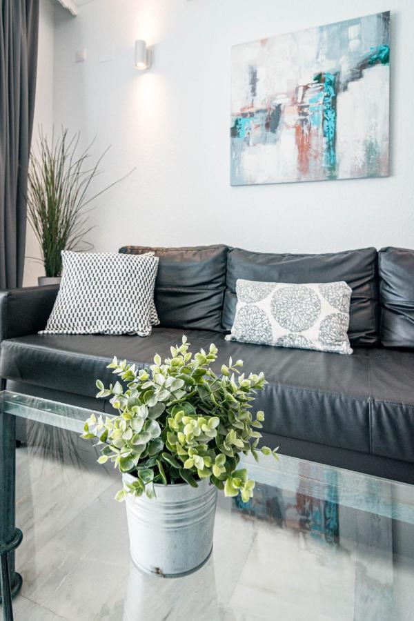 Harbor Getaway In The Heart Of Puerto Banus With Walking Dictance To Everything Marbella Luaran gambar