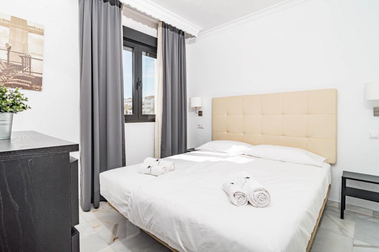 Harbor Getaway In The Heart Of Puerto Banus With Walking Dictance To Everything Marbella Luaran gambar